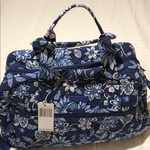 NWT. Vera Bradley Compact Traveler Bag.